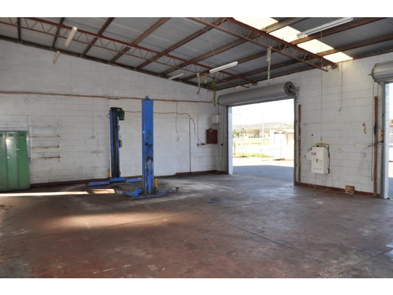 6 Trimmer Road, Elizabeth South SA 5112