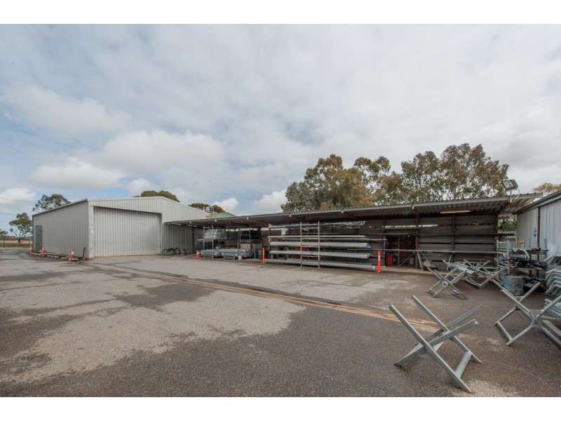 12 Frost Road, Salisbury SA 5108