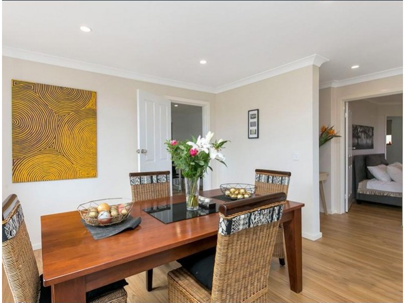 2 Thermopylae Cres, Hallett Cove SA 5158