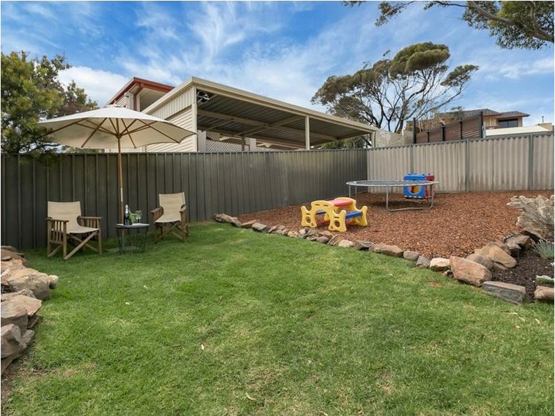 2 Thermopylae Cres, Hallett Cove SA 5158