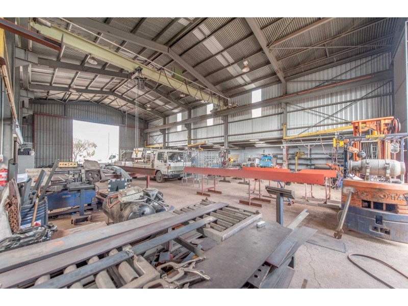 102 Cormack Road, Wingfield SA 5013