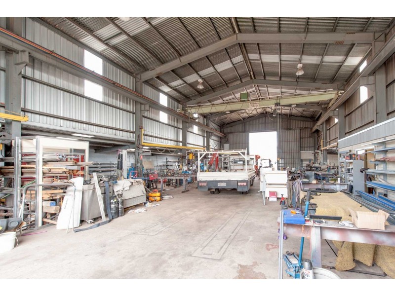 102 Cormack Road, Wingfield SA 5013