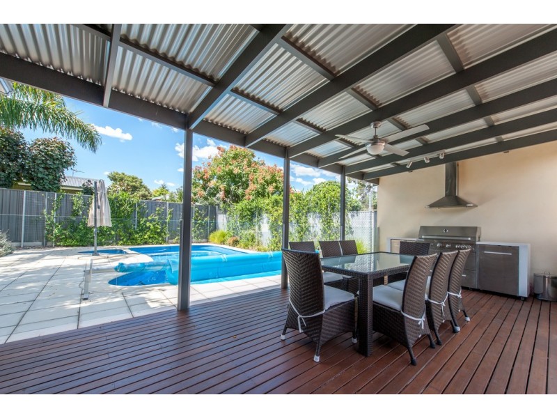11 Airlie Avenue, Prospect SA 5082