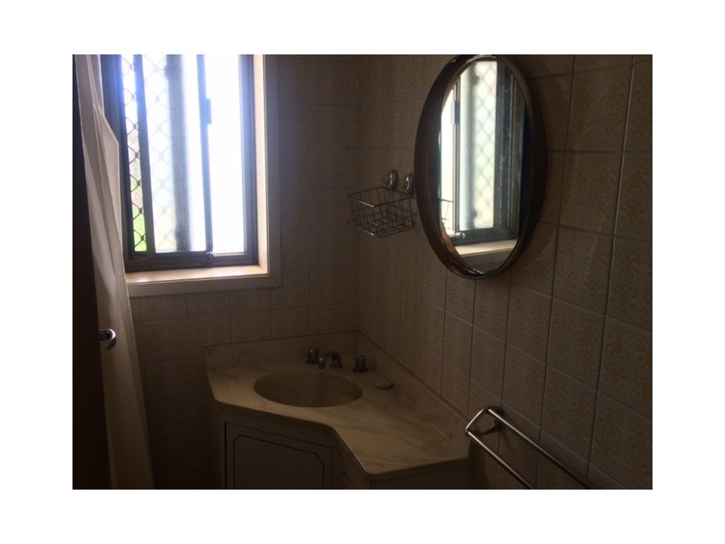 3 Ifould rd, Elizabeth Park SA 5113