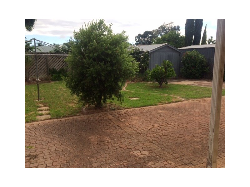 3 Ifould rd, Elizabeth Park SA 5113