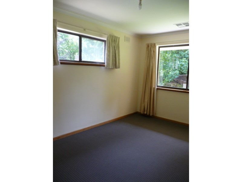 2 Avenue Road, Stirling SA 5152