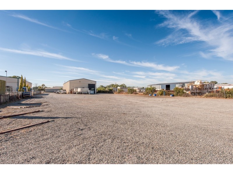 28 Hawker Road, Burton SA 5110