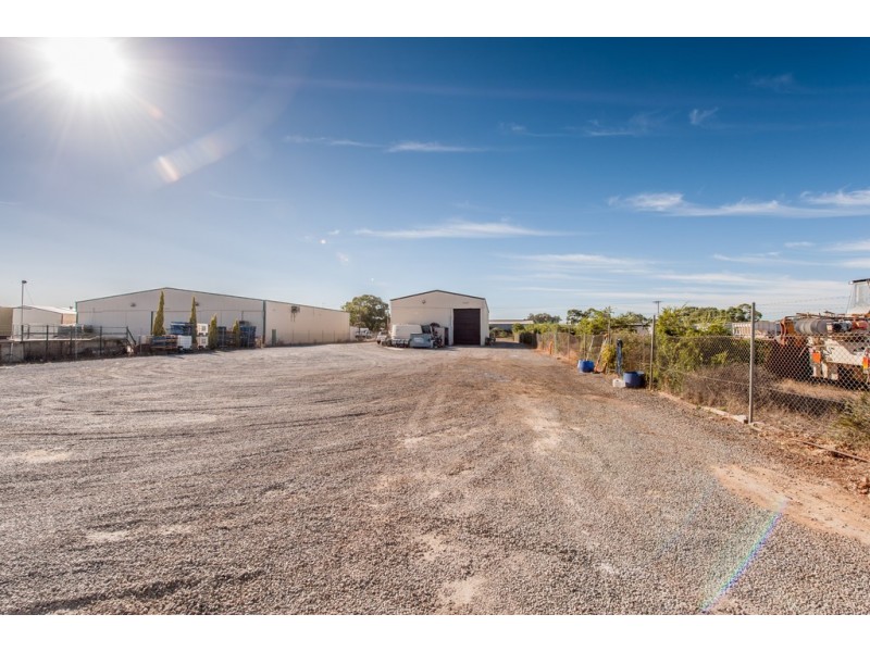 28 Hawker Road, Burton SA 5110