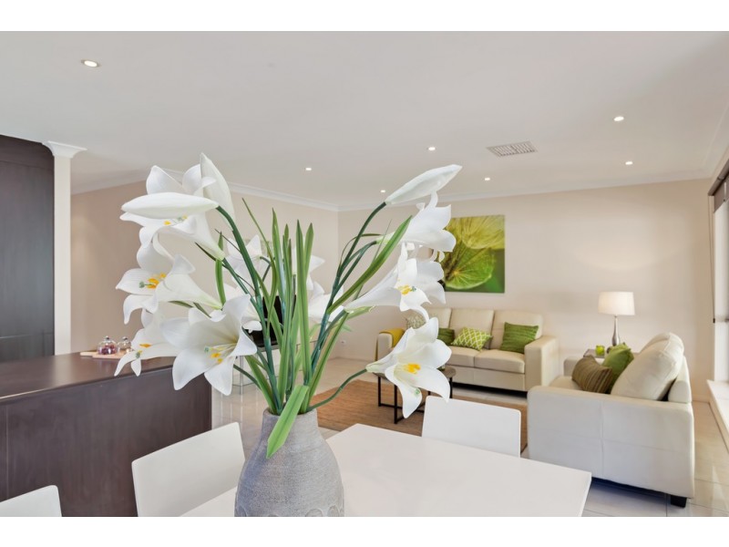 18 Amberwell Tce, Burton SA 5110