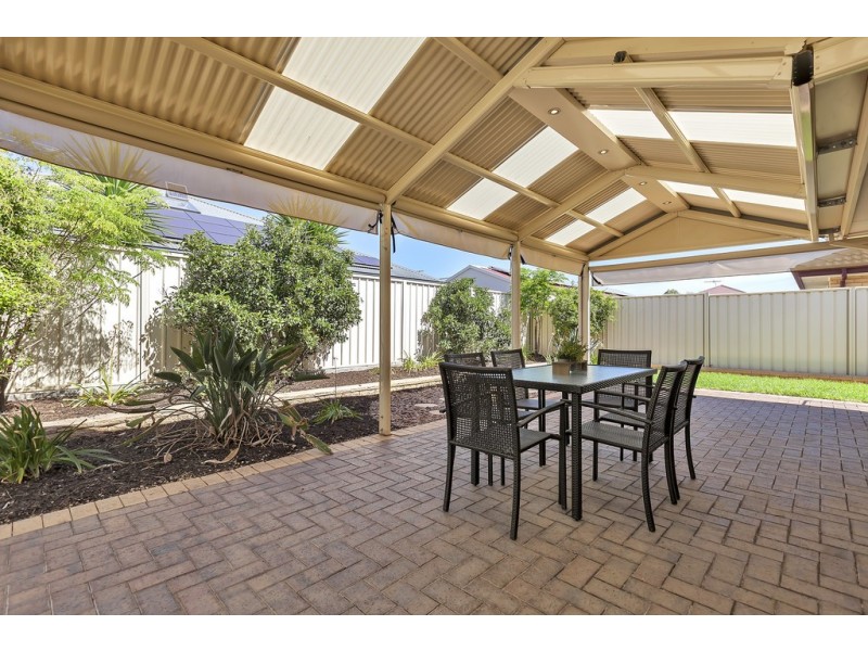 18 Amberwell Tce, Burton SA 5110