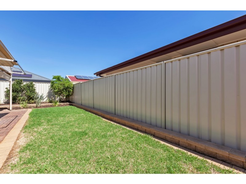 18 Amberwell Tce, Burton SA 5110