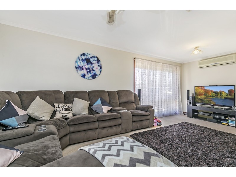 8 Holmefield Court, Parafield Gardens SA 5107