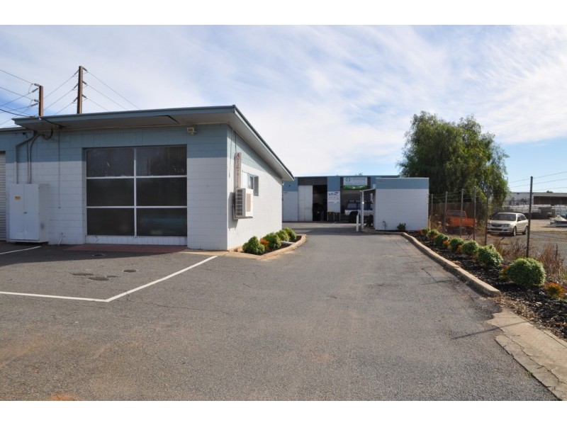 6 Trimmer Road, Elizabeth South SA 5112