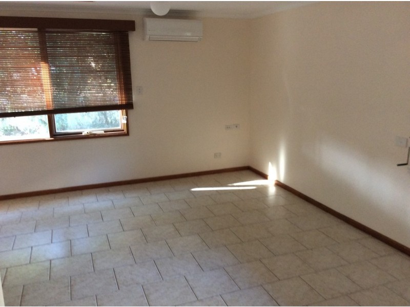 11 Alawoona rd, Munno Para SA 5115