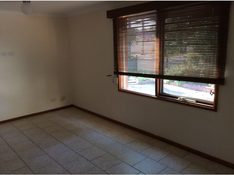 11 Alawoona rd, Munno Para SA 5115