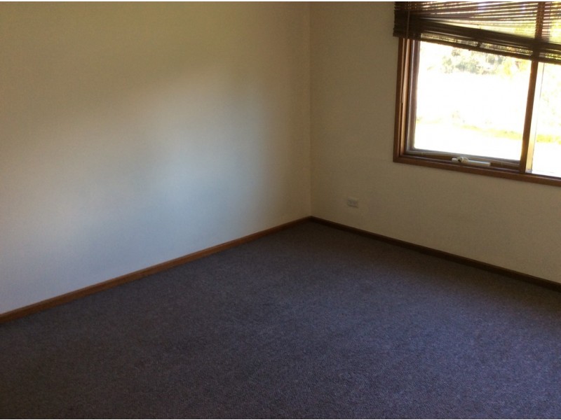 11 Alawoona rd, Munno Para SA 5115