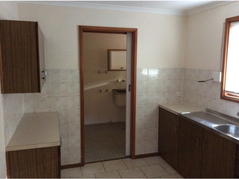 11 Alawoona rd, Munno Para SA 5115