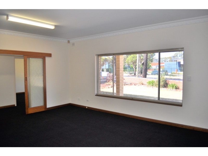 32 Commercial Road, Salisbury SA 5108