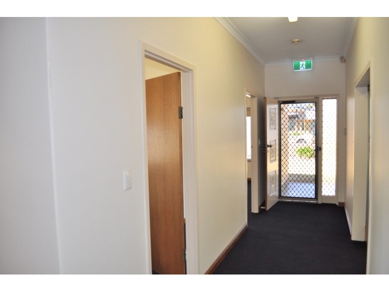 32 Commercial Road, Salisbury SA 5108