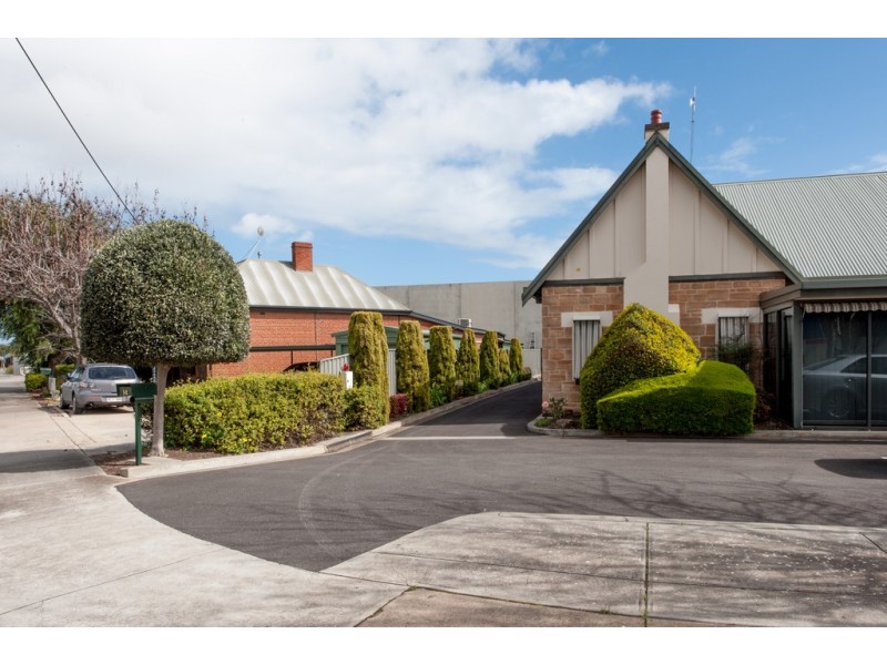 14 Eton Road, Keswick SA 5035