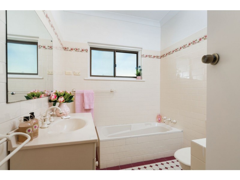 11a Creighton Avenue, Morphett Vale SA 5162