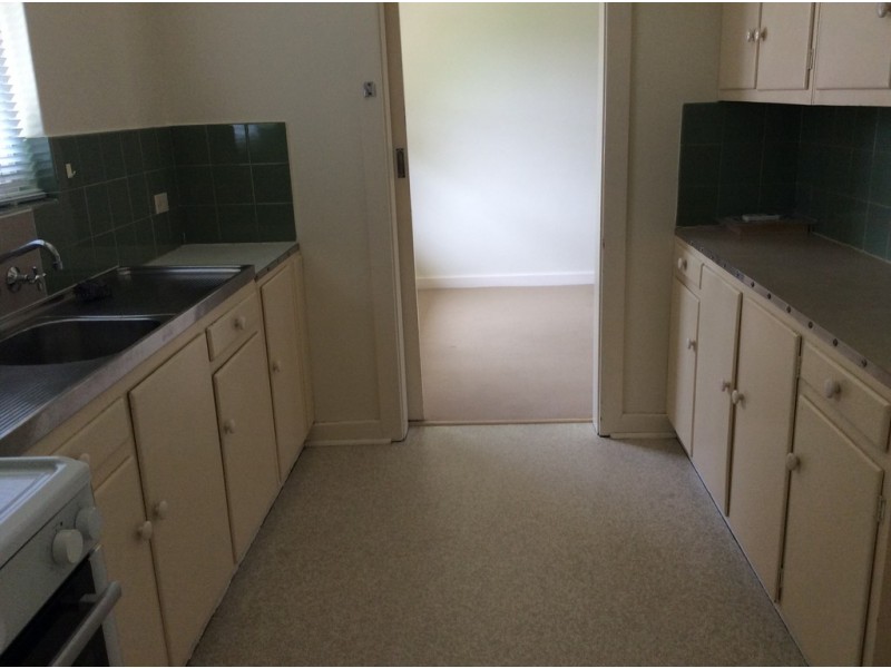 4 Viaduct Avenue, Henley Beach South SA 5022