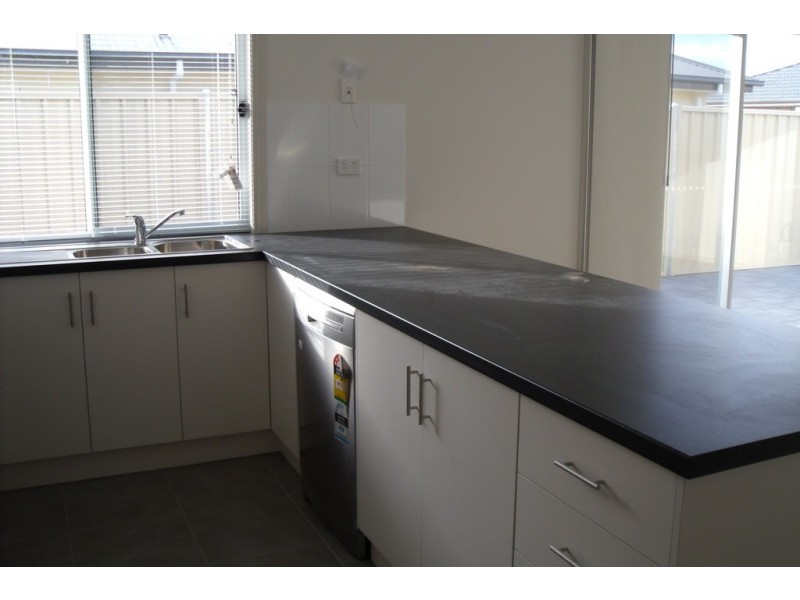 73 Dover Street, Aldinga Beach SA 5173