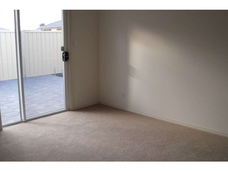 73 Dover Street, Aldinga Beach SA 5173