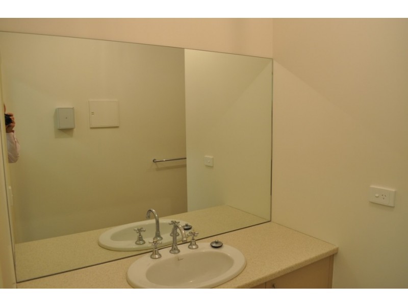 1, 2 Fisher Place, Mawson Lakes SA 5095