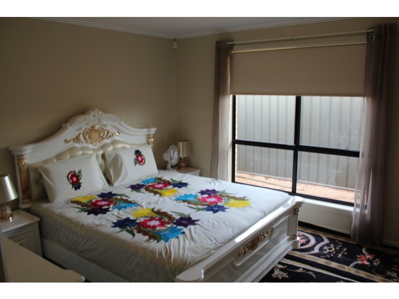 16 Wattle crescent, Munno Para West SA 5115