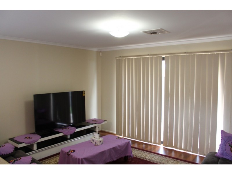 16 Wattle crescent, Munno Para West SA 5115