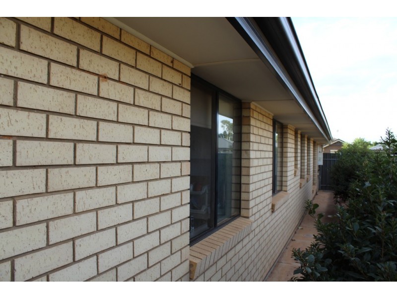 16 Wattle crescent, Munno Para West SA 5115