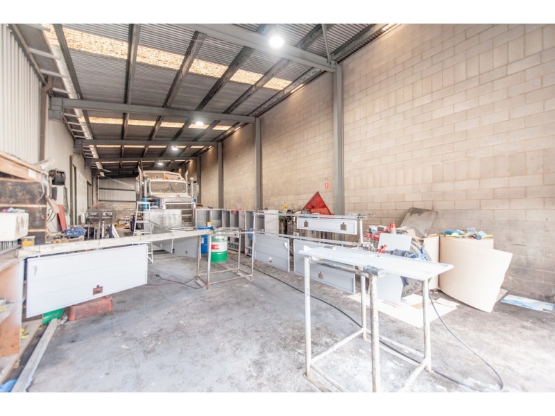 2 / 9-11 North Tce, Wingfield SA 5013