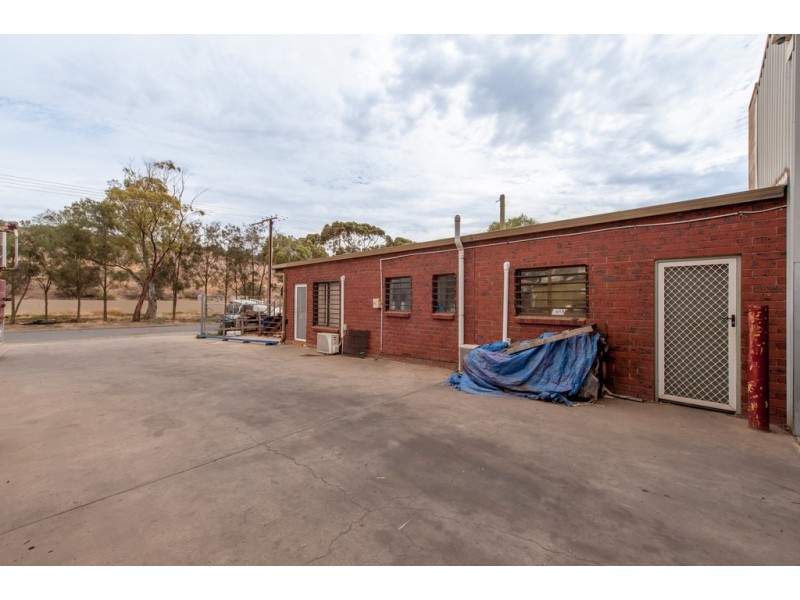 2 / 9-11 North Tce, Wingfield SA 5013
