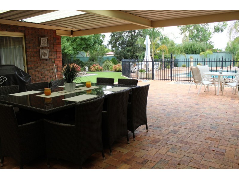 10 Edmonds Road, Angle Vale SA 5117