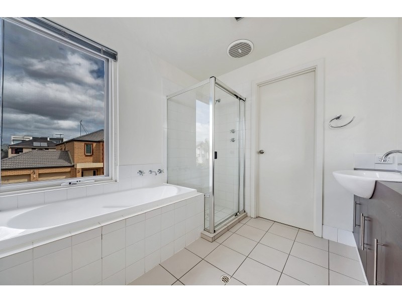 6 Reunion, Mawson Lakes SA 5095