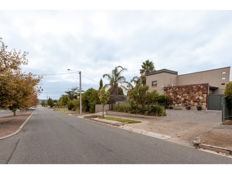 17 Davenport Terrace, Seaview Downs SA 5049