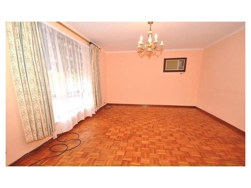 32 Cumberland Crescent, Huntfield Heights SA 5163