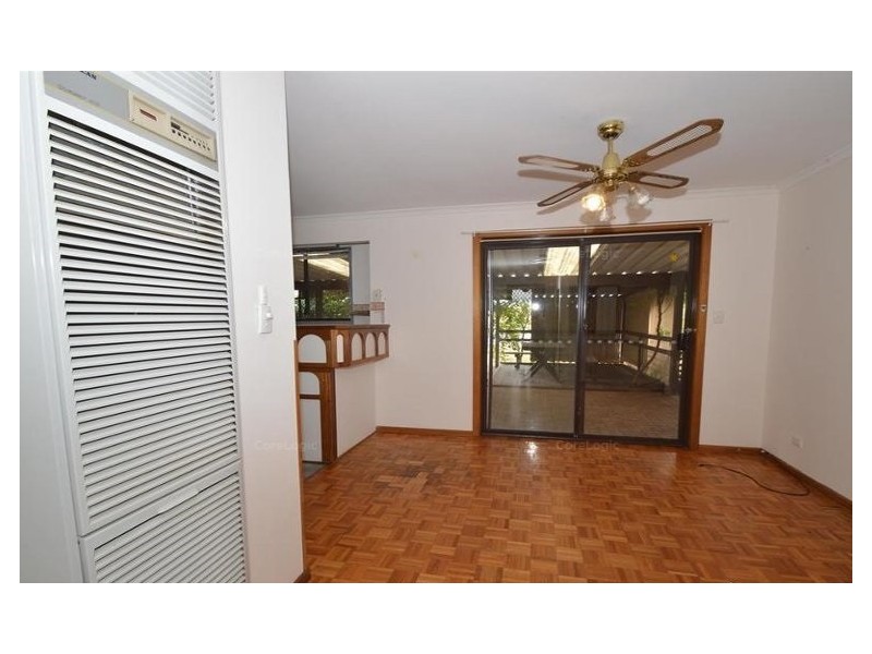 32 Cumberland Crescent, Huntfield Heights SA 5163
