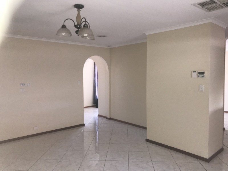 5 DEACON COURT, Paralowie SA 5108