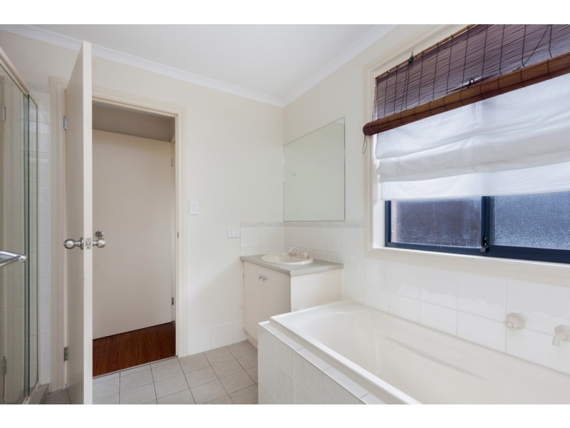 25 Wattlebird Drive, Burton SA 5110