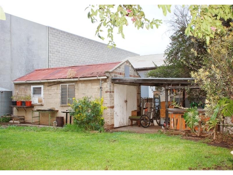 8 Queen St, Thebarton SA 5031
