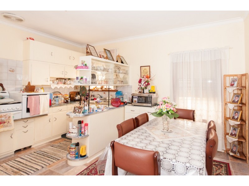 12 Bolingbroke, Fulham Gardens SA 5024