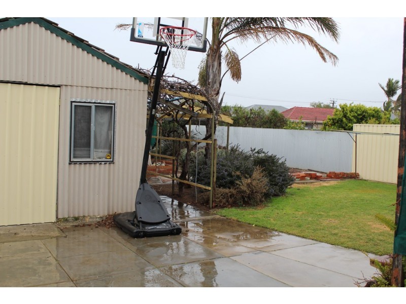 4 Athlone Street, Woodville South SA 5011