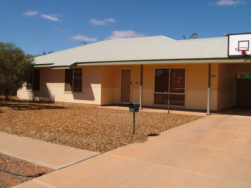132 STUART ROAD, Roxby Downs SA 5725