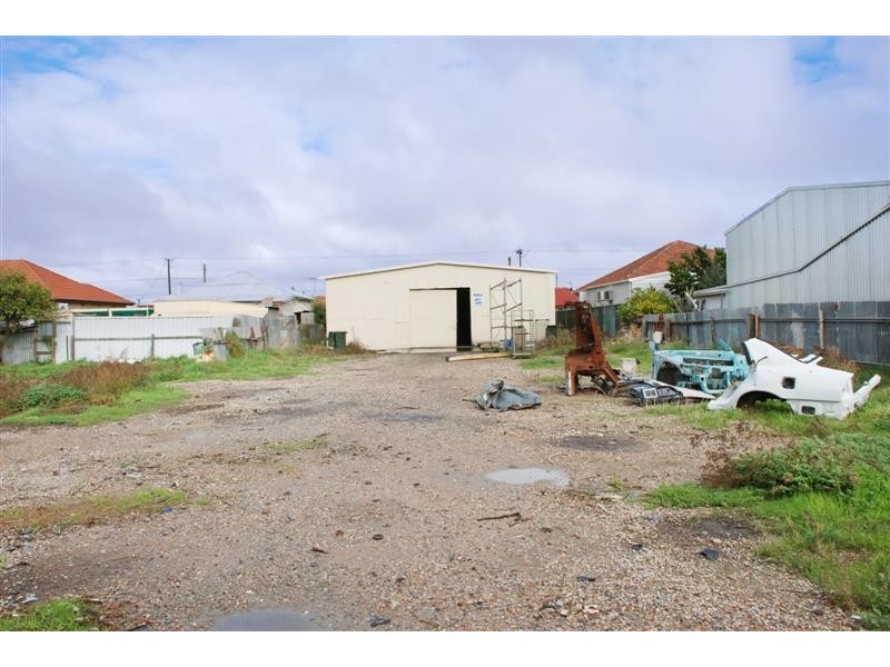 24 Third Avenue, Wingfield SA 5013