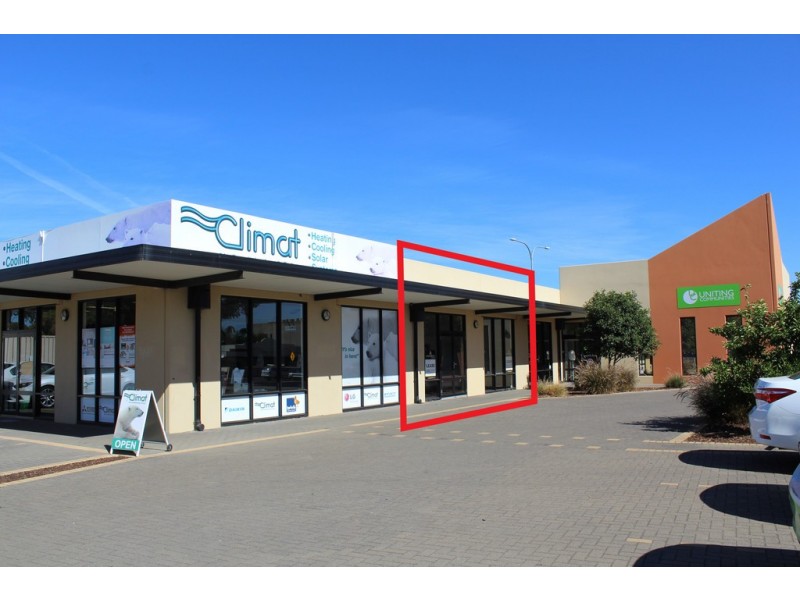 2/2b Morialta Drive, Smithfield SA 5114