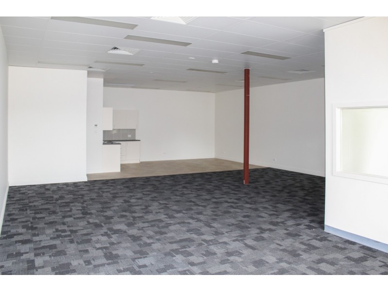 2/2b Morialta Drive, Smithfield SA 5114