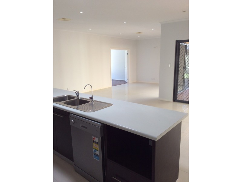 31 Waterside Drive, Burton SA 5110