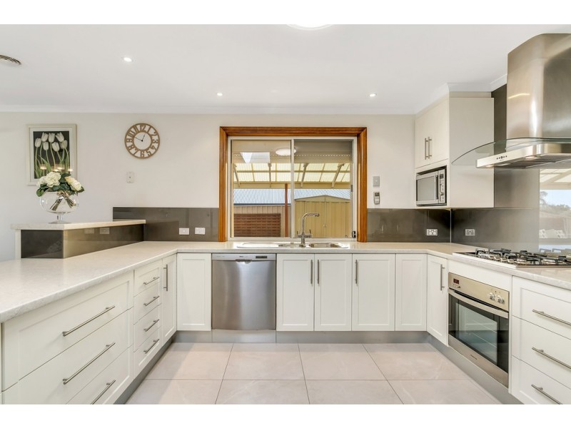 54 Cambridge Terrace, Hillbank SA 5112
